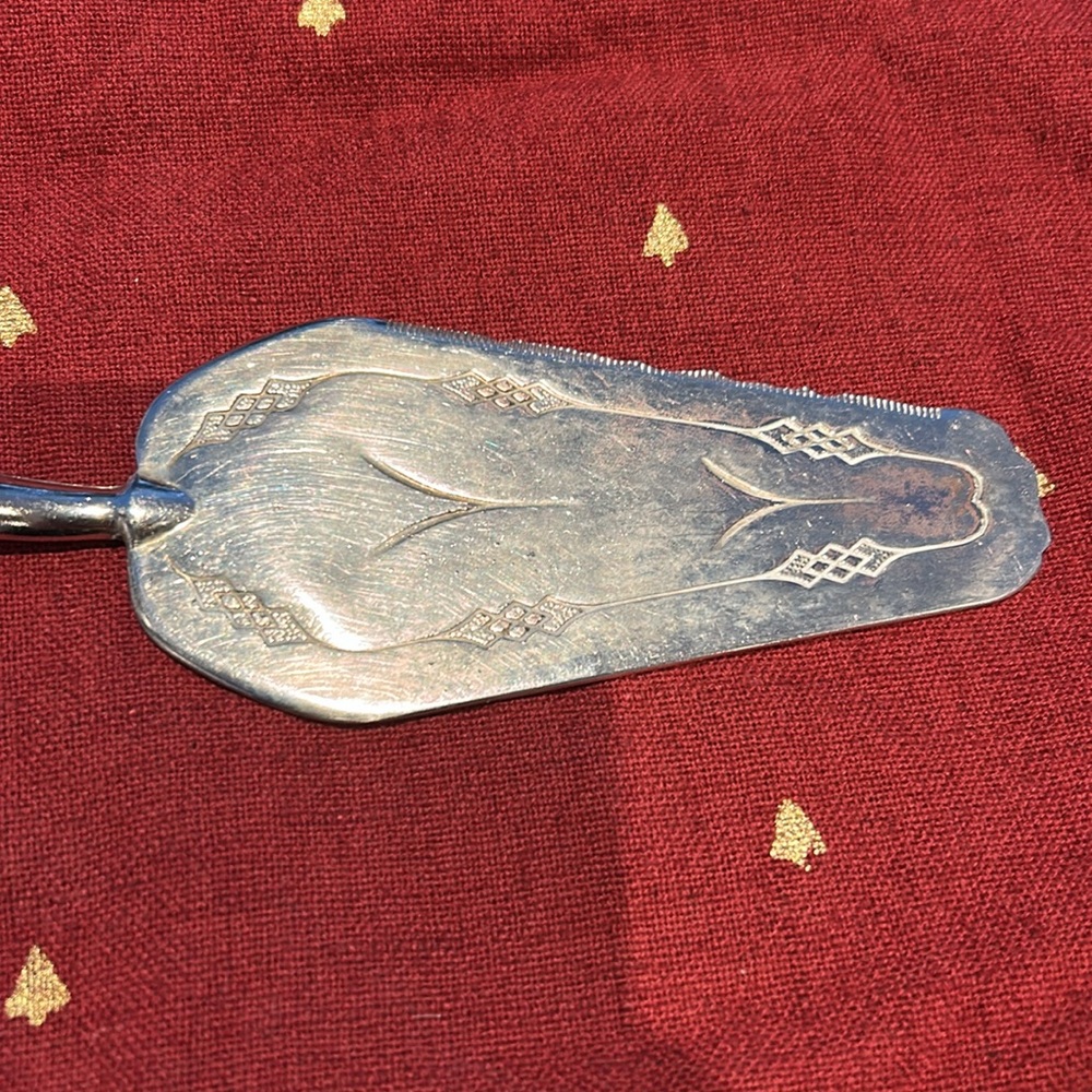 Silver Cake/Pie Server - Decorative Handle - Picture 3 of 8
